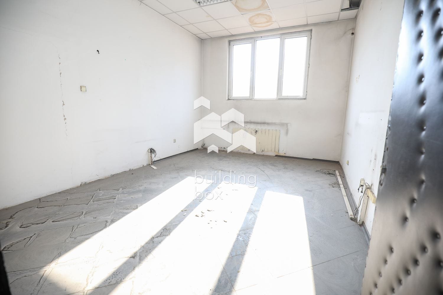 Офис - Перник, Рено - 0