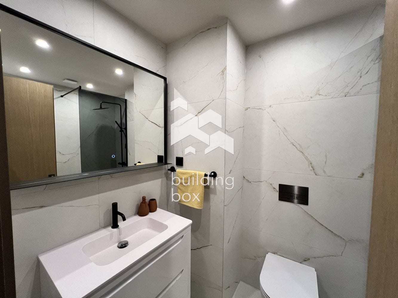 Продава 3-стаен - 0