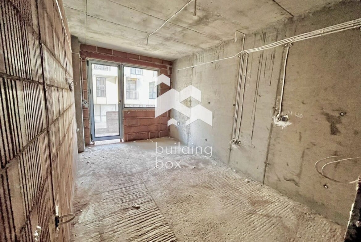 Двустаен апартамент до Гребна База - 0