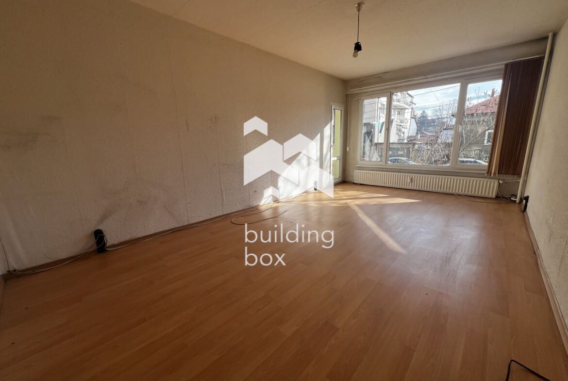 Тристаен в Сухата река - 0