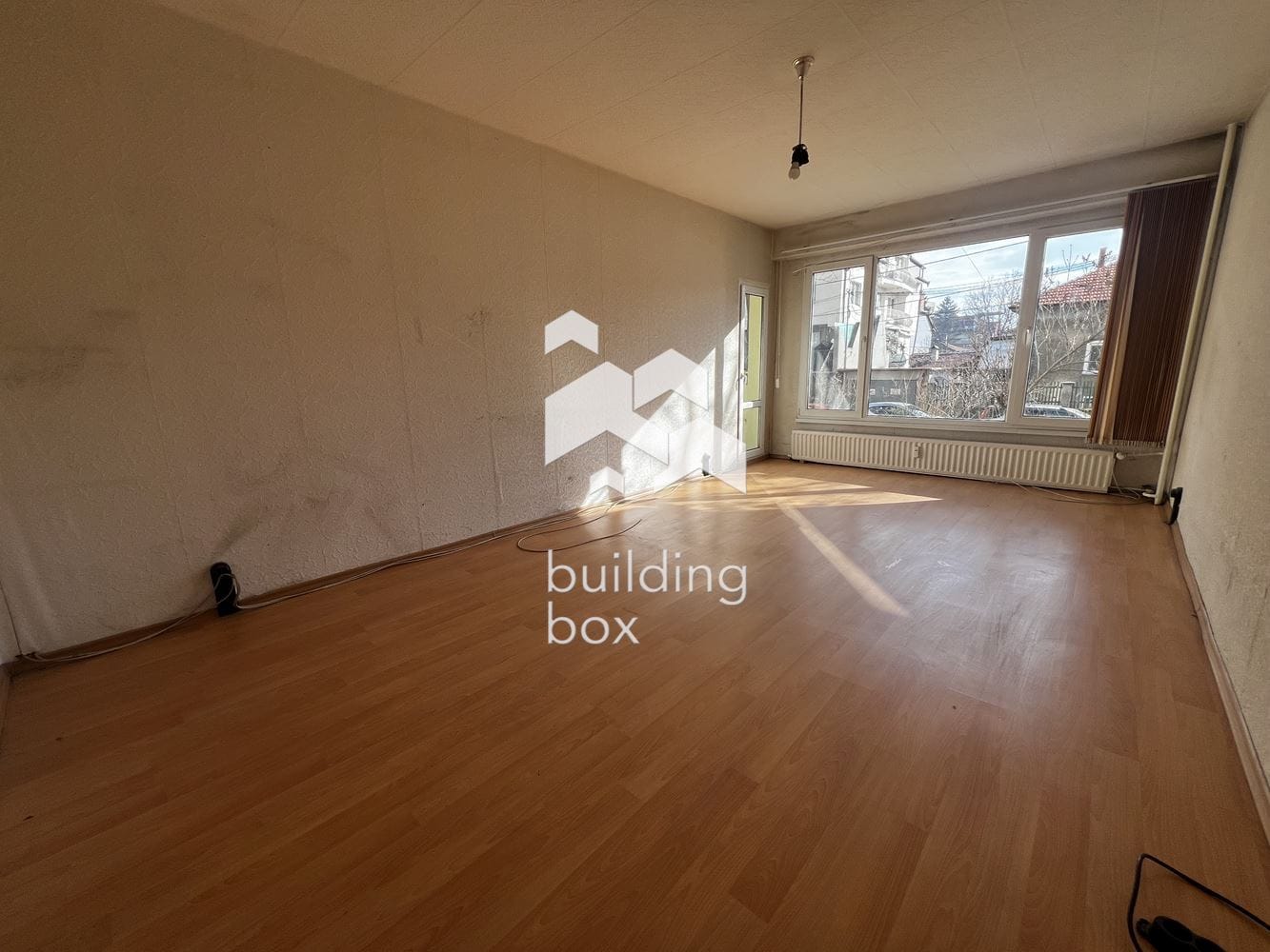 Тристаен апартамент в Сухата река