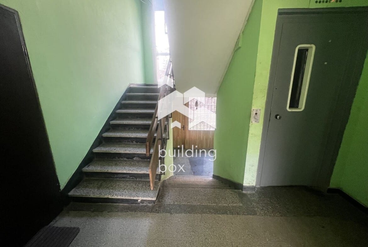 Тристаен в Сухата река - 0