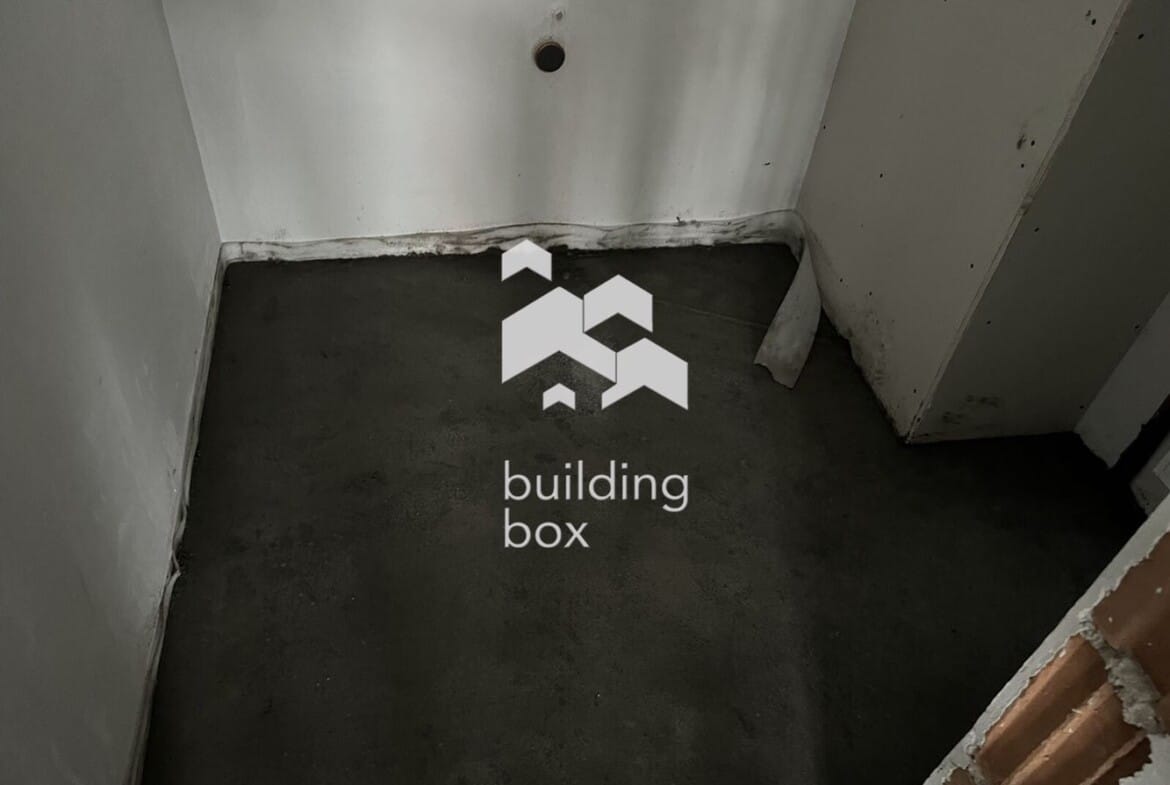 Четиристаен апартамент в ж.к. Кръстова Вада - 0