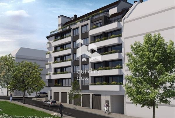 Четиристаен апартамент в широк Център - 0