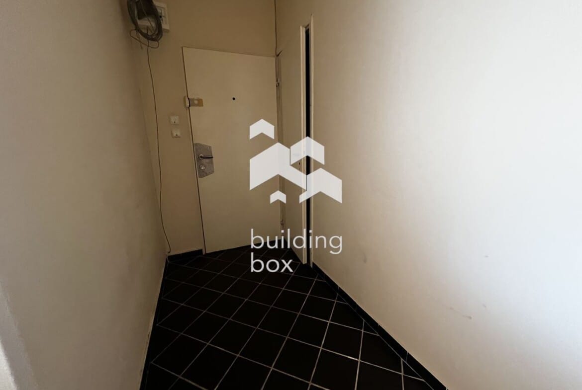 Тристаен в Сухата река - 0