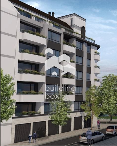 Мезонет в широк Център - 0