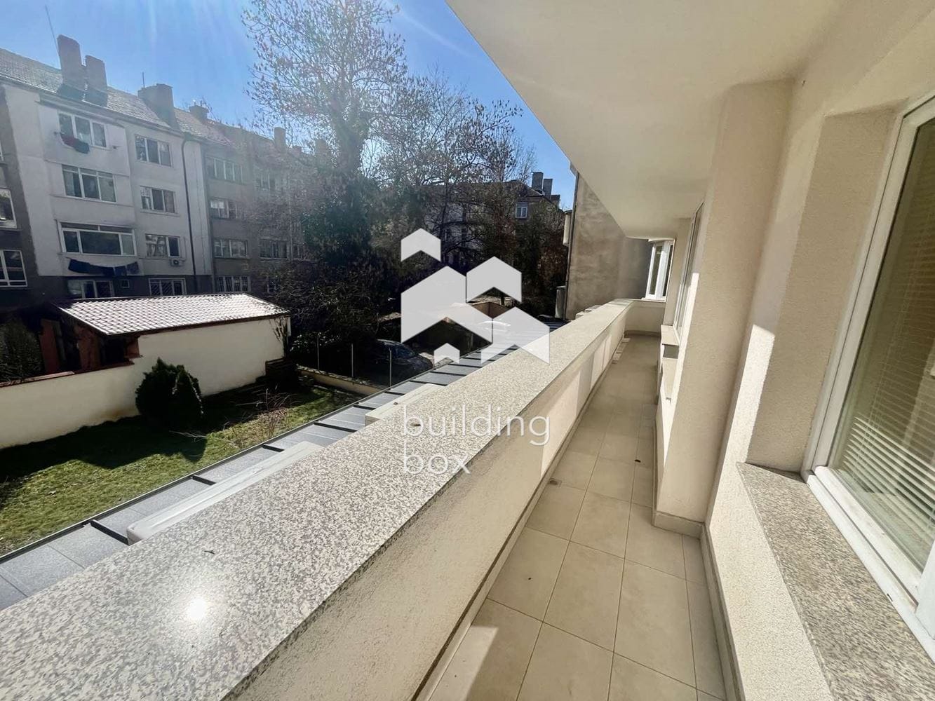 Нов офис в представителна сграда - 0