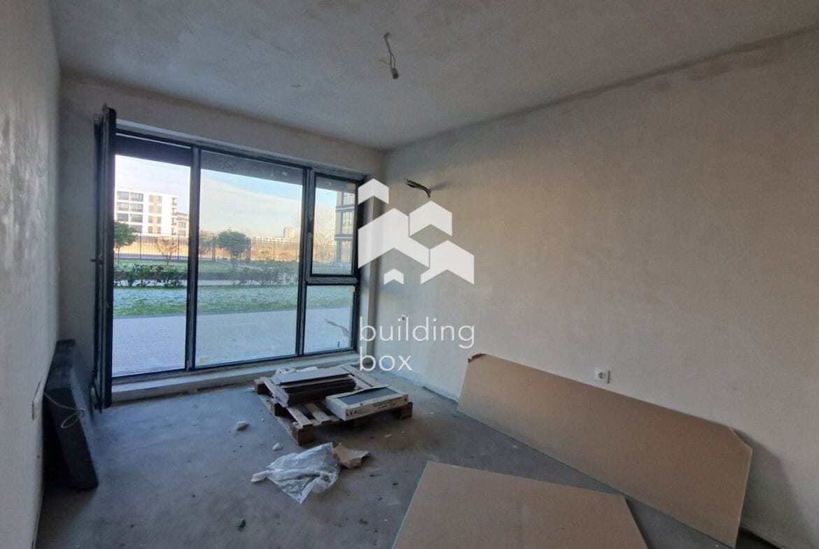 С АКТ 16! Двустаен апартамент с двор - кв. Христо Смирненски - 0