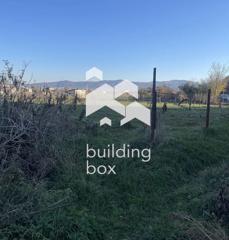 Продава парцел - 0