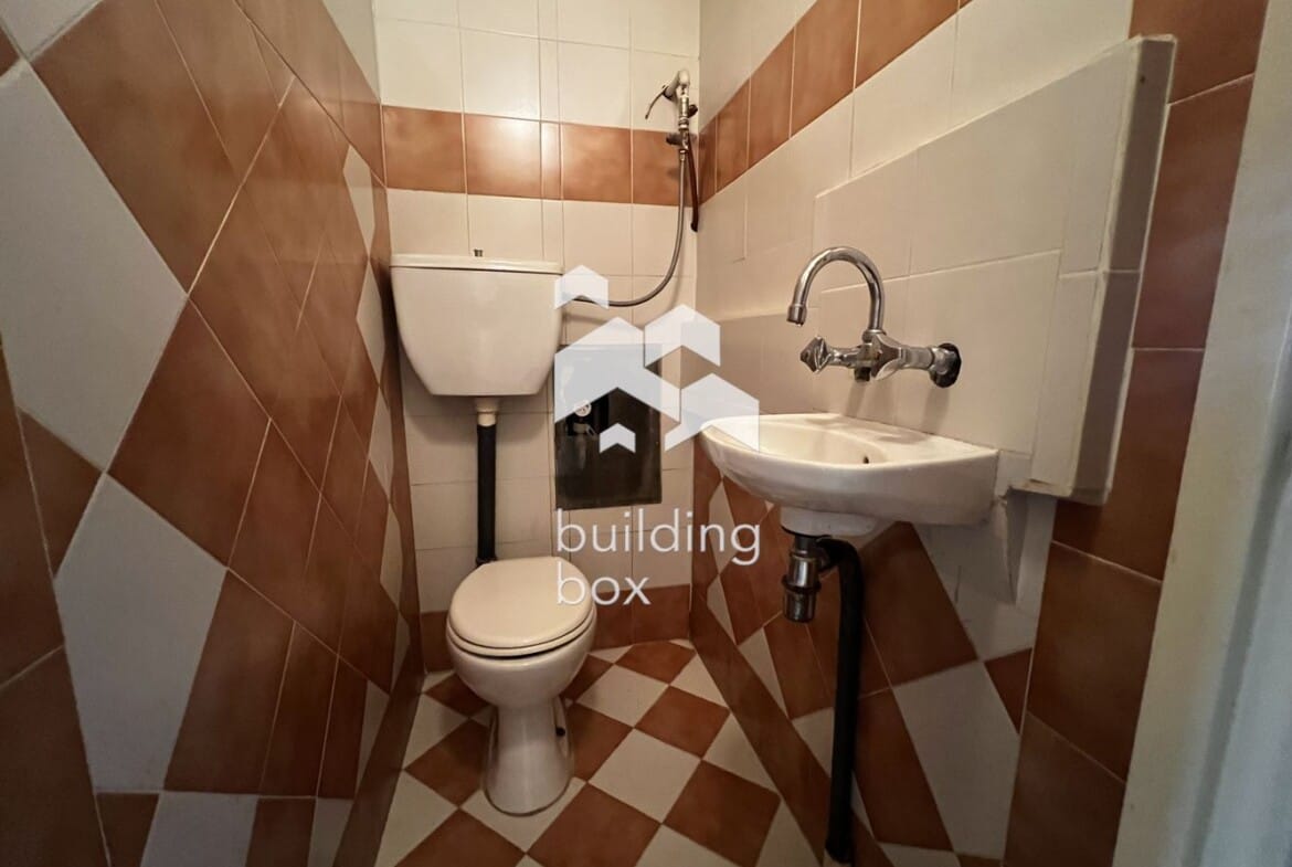 Тристаен в Сухата река - 0