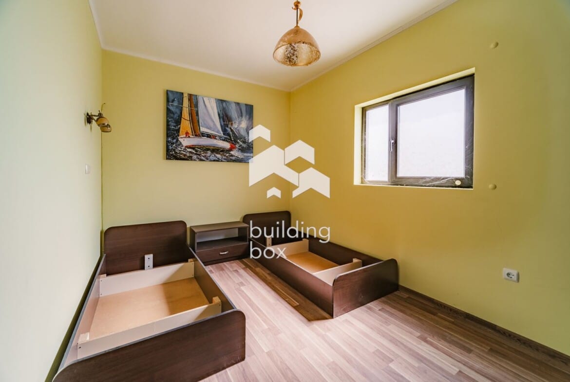 Имот за ценители в с.Аврен - 0