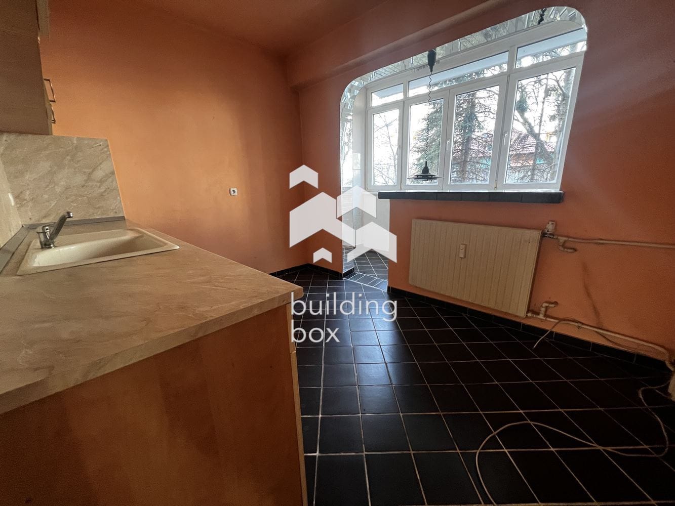 Тристаен в Сухата река - 0