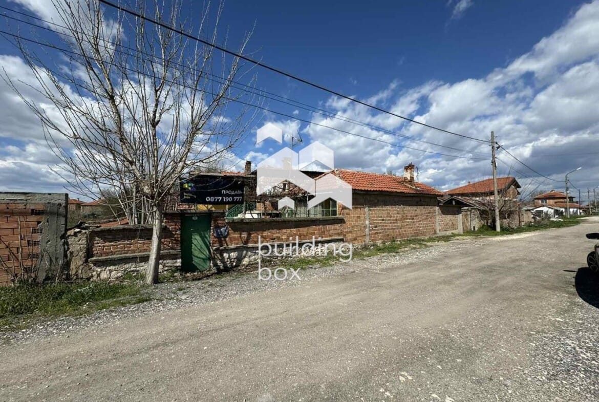 УПИ с постройка - с. Маноле - 0