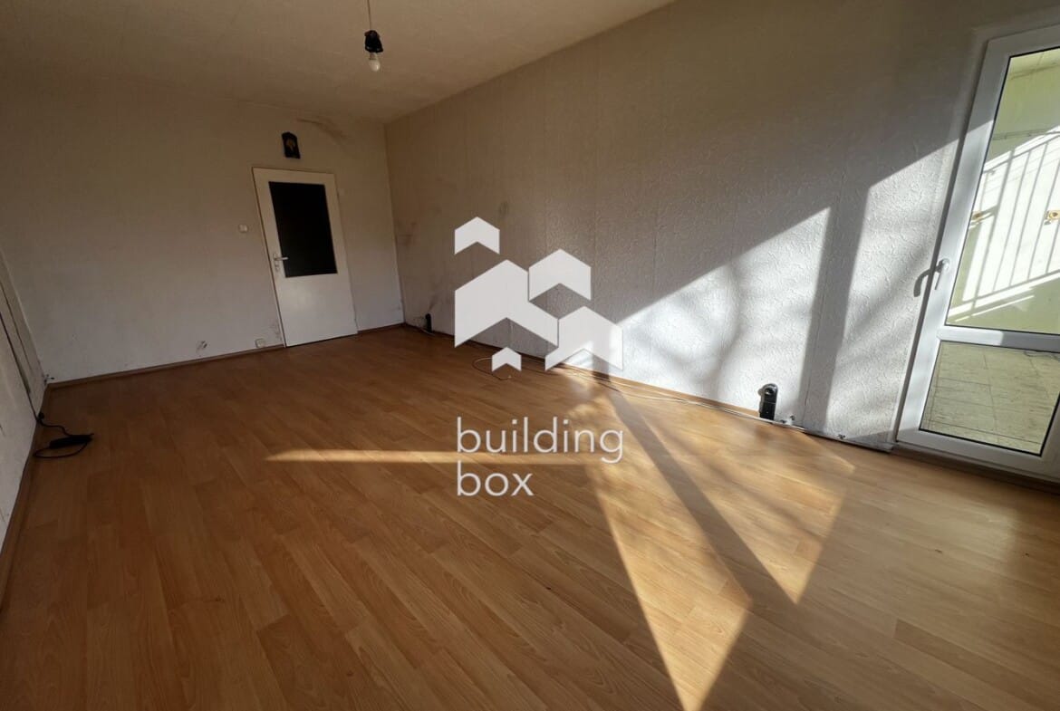 Тристаен в Сухата река - 0