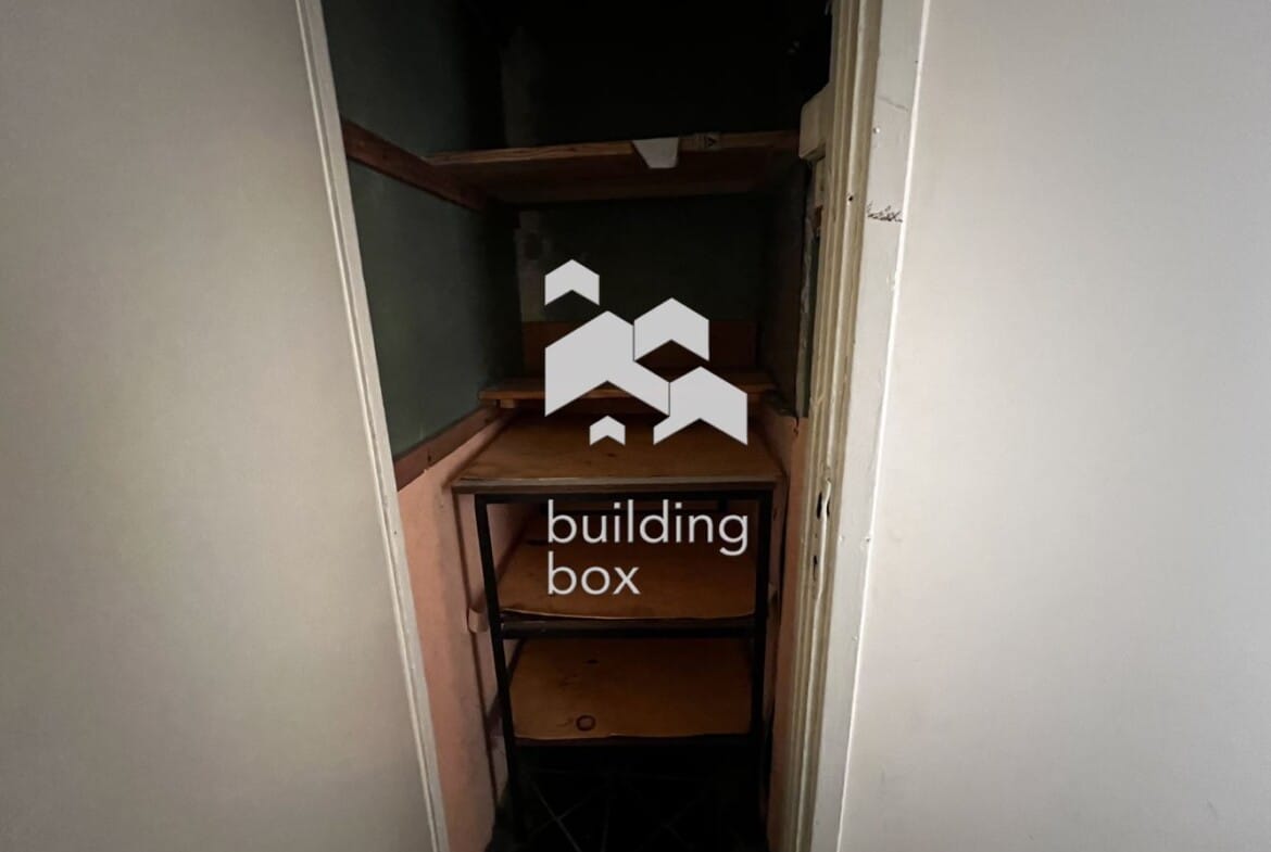 Тристаен в Сухата река - 0