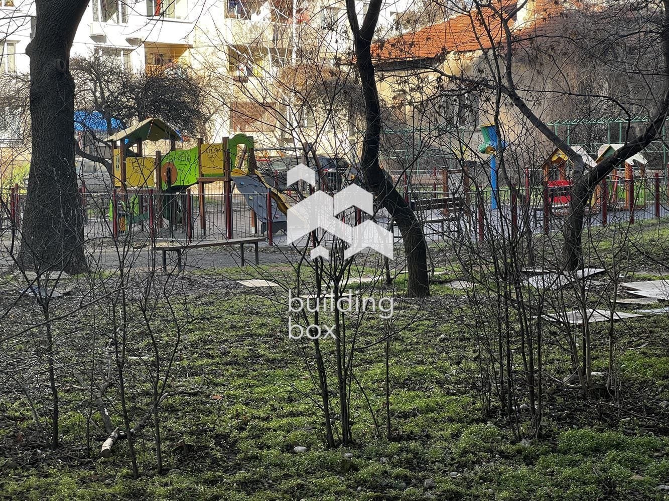 Тристаен в Сухата река - 0