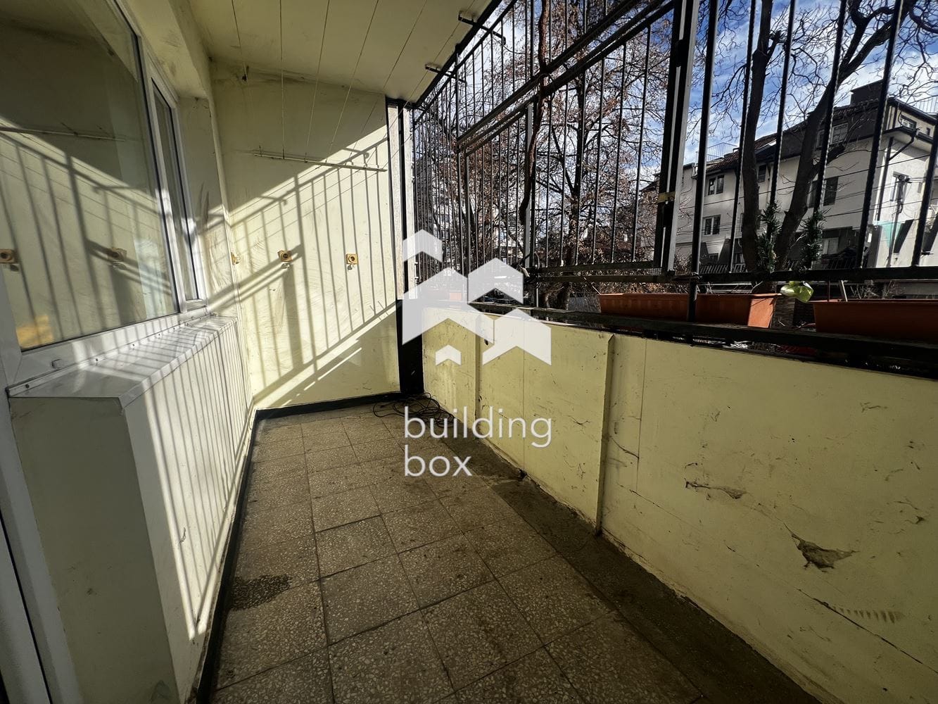 Тристаен в Сухата река - 0