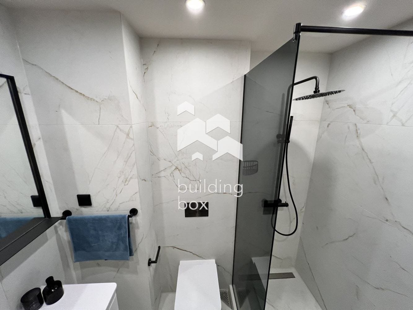 Продава 4-стаен - 0