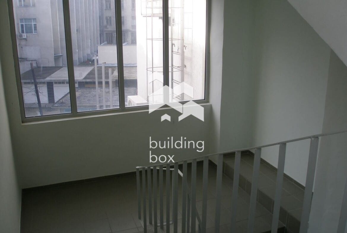 Инвестиционна сграда в центъра на гр.Добрич - 0