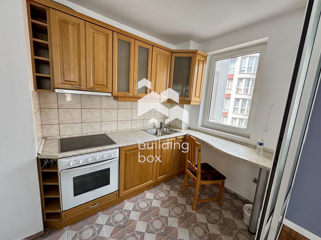 Просторен, необзаведен апартамент на предпочитана локация - 0