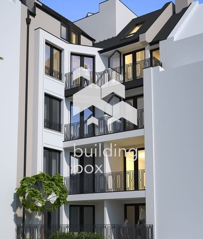 Тристаен апартамент в Център - 0