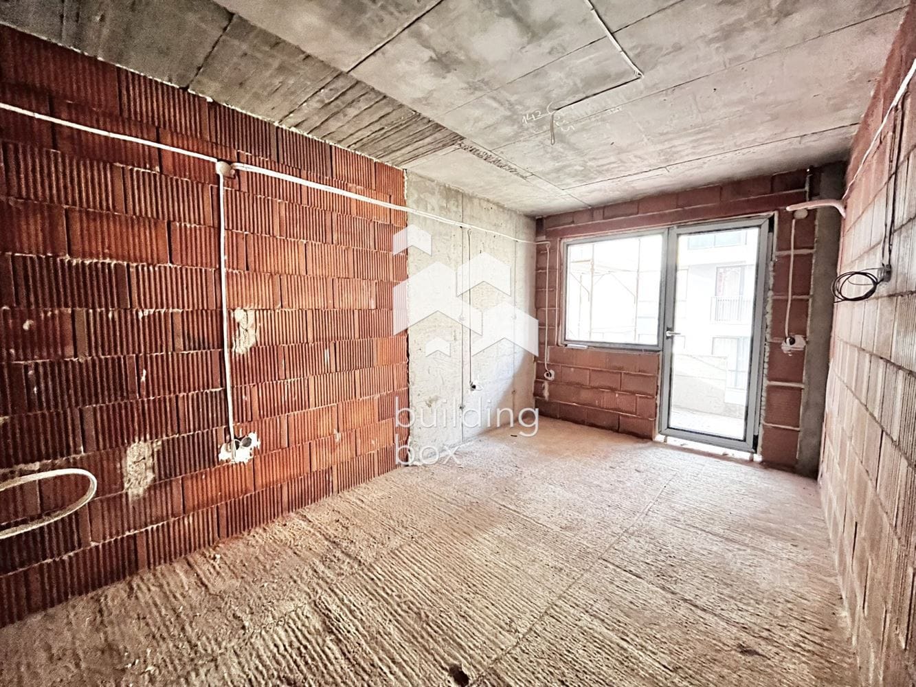 Тристаен апартамент - кв. Христо Смирненски - 0