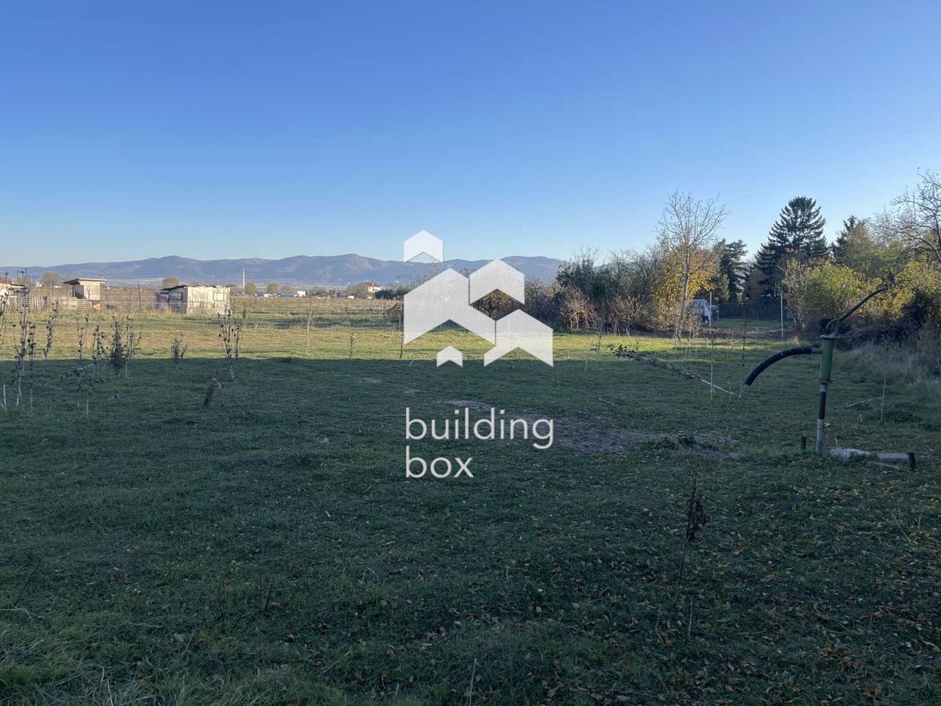 Продава парцел - 0