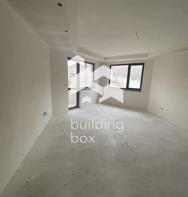 Къща в м.т. Камбаните - 0