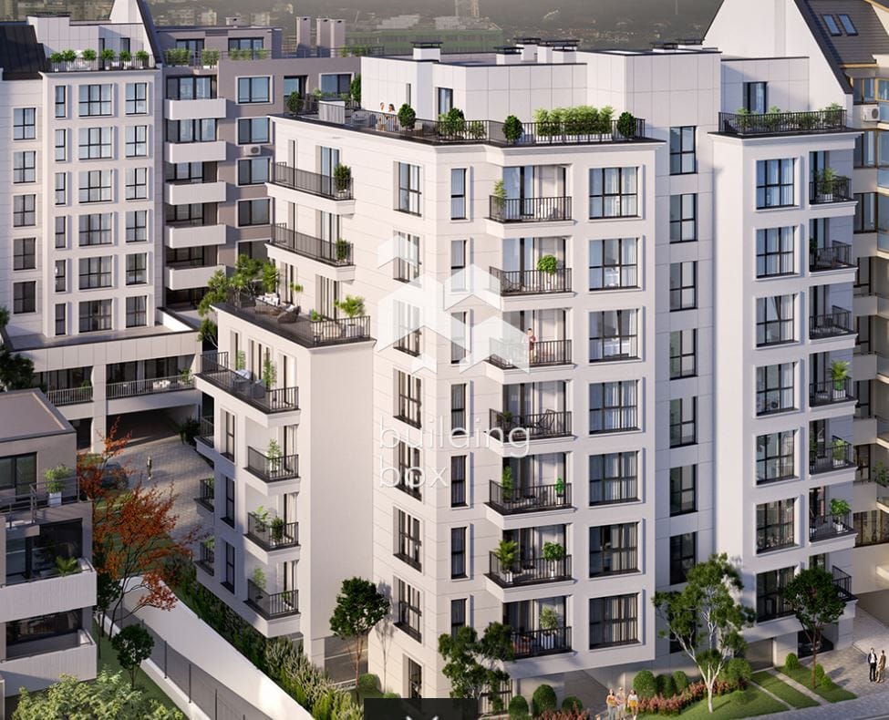 Тристаен апартамент в ж.к. Оборище - 0