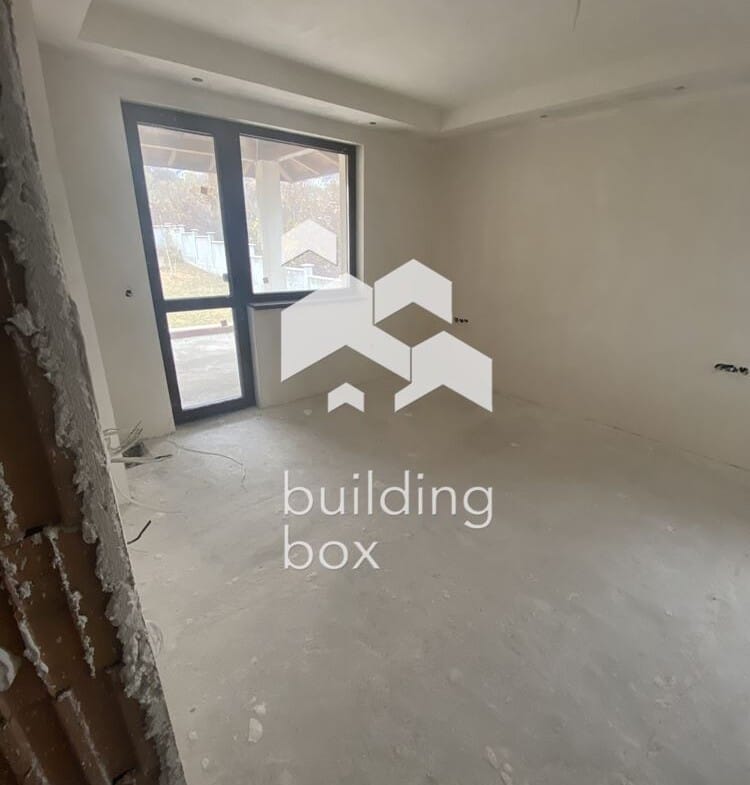 Къща в м.т. Камбаните - 0