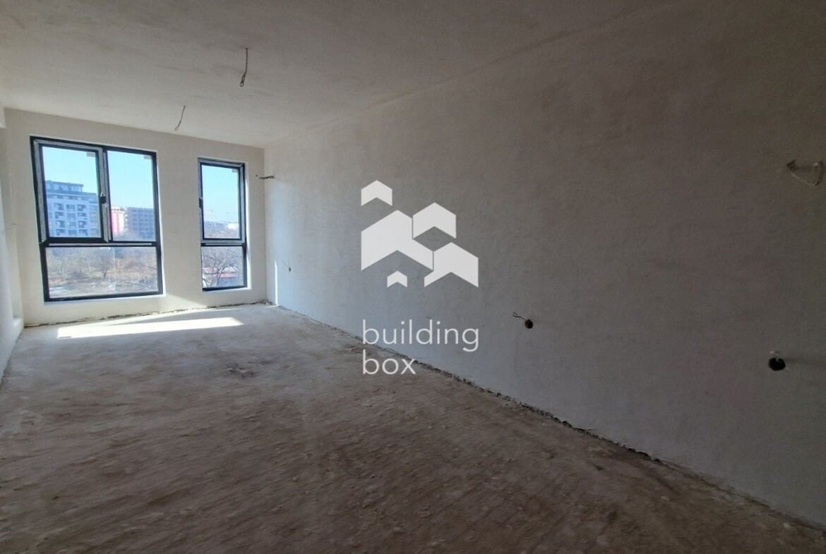 Тристаен апартамент - кв. Христо Смирненски - 0