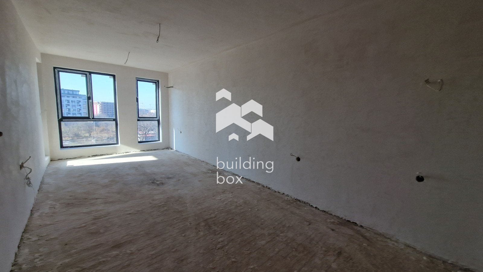 Тристаен апартамент - кв. Христо Смирненски - 0