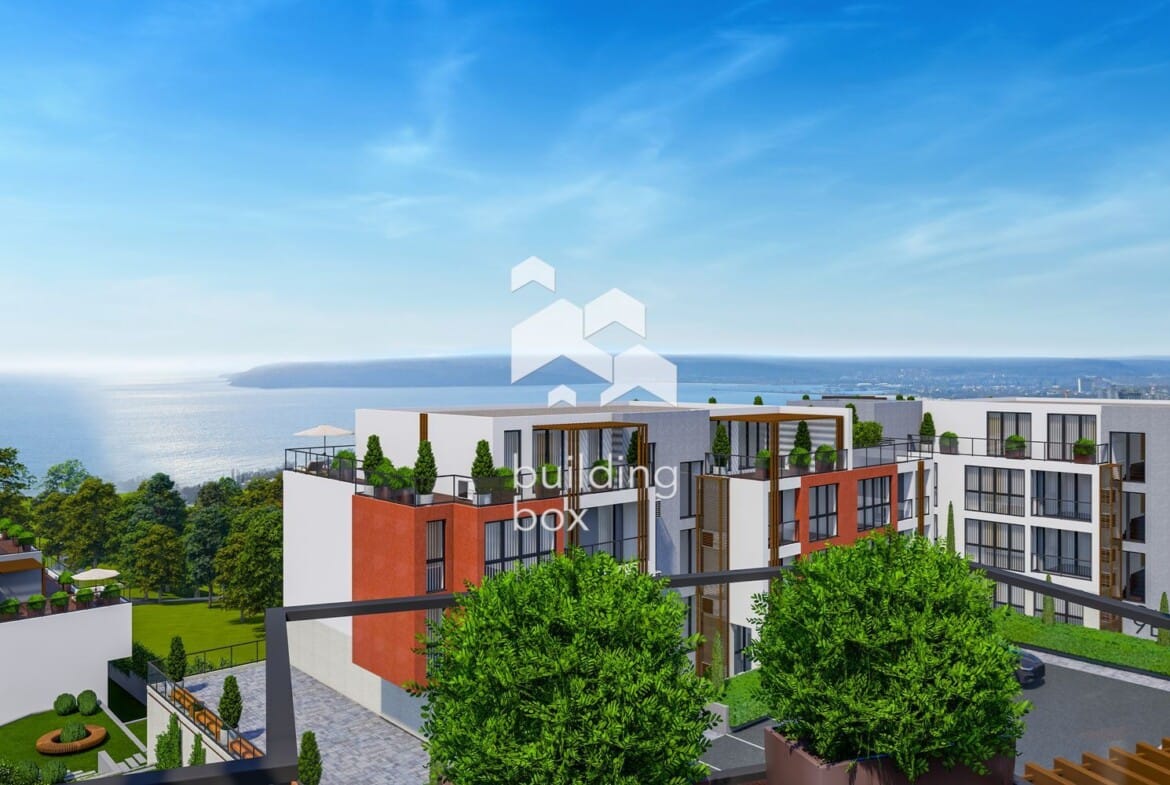 Двустаен апартамент с лаундж тераса в затворен комплекс в парк с морска панорама - 0