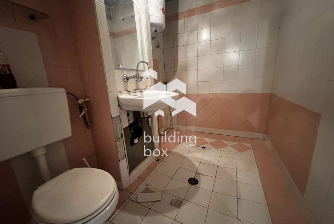 Тристаен в Сухата река - 0