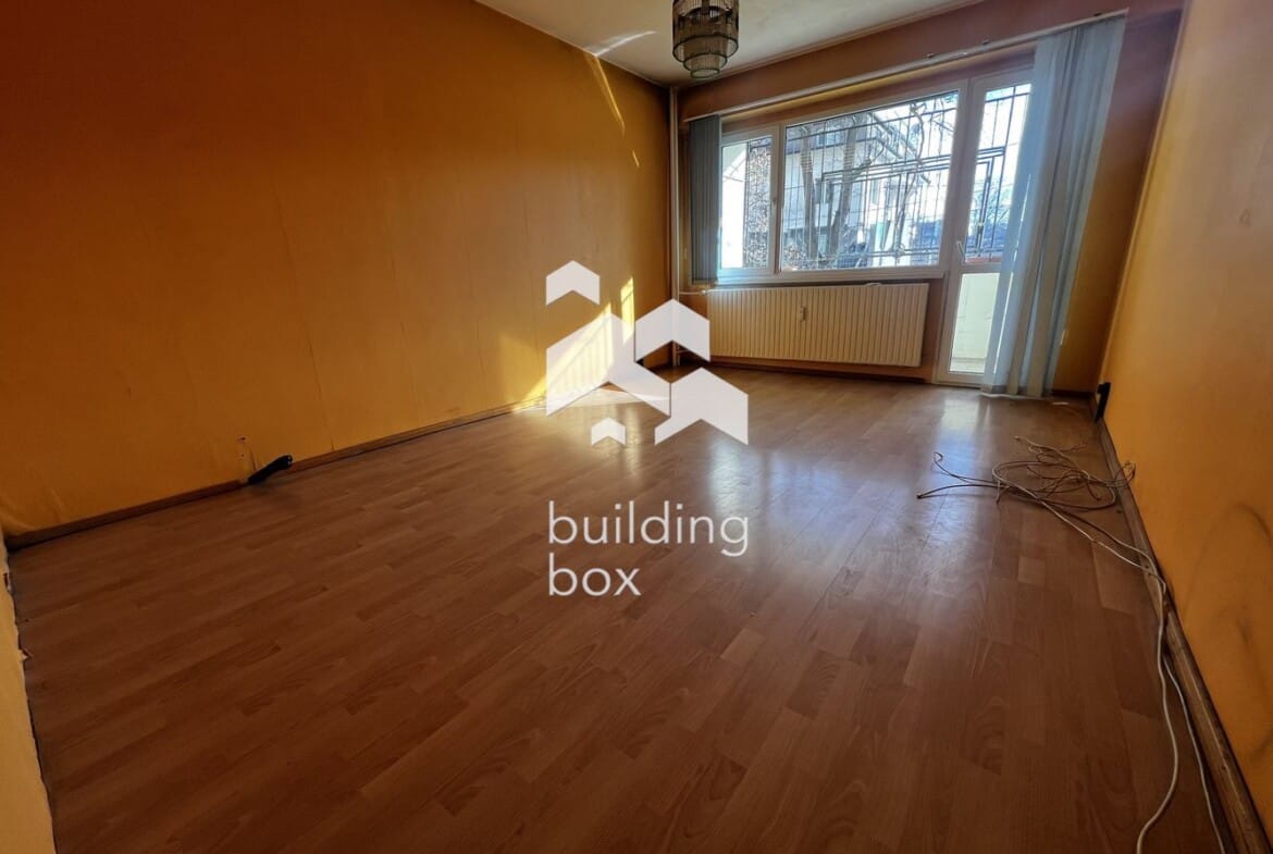 Тристаен в Сухата река - 0