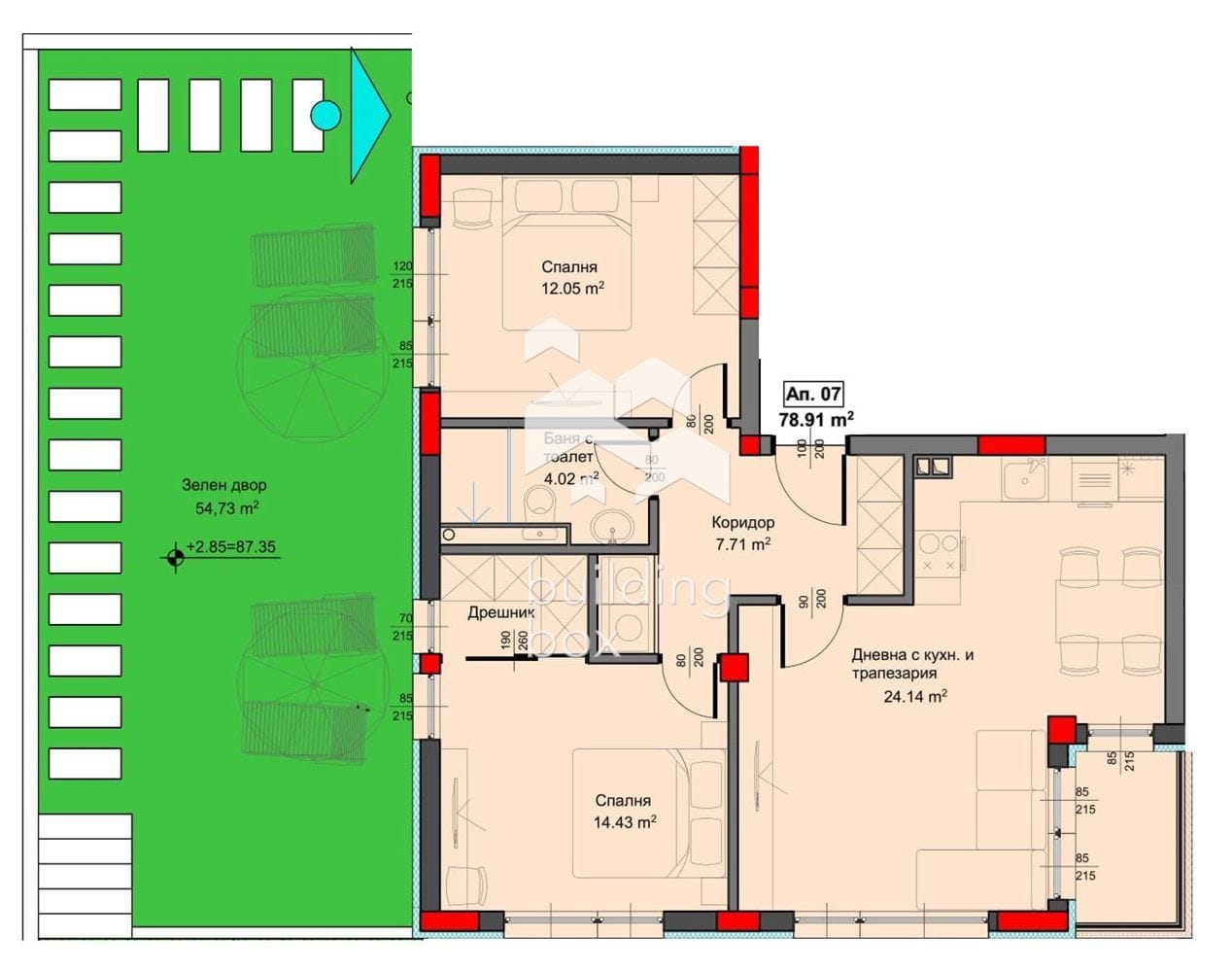 Тристаен апартамент с двор в новострояща се сграда - 0