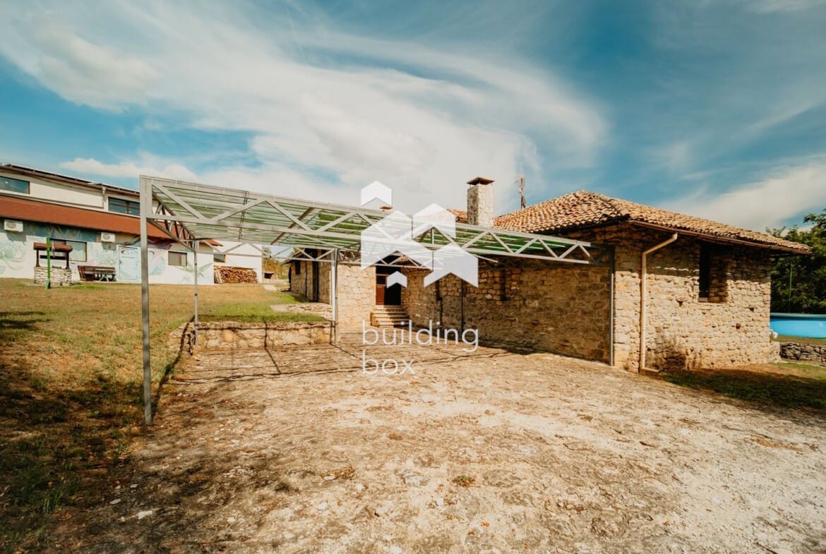 Имот за ценители в с.Аврен - 0