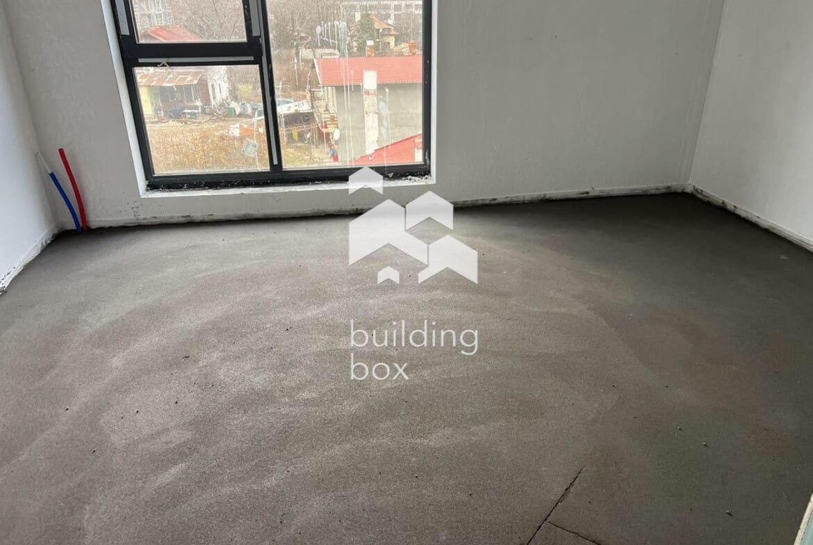 Тристаен апартамент в ж.к. Кръстова Вада - 0