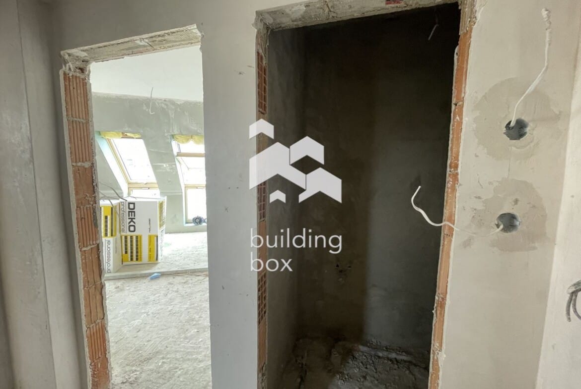 Многостаен мансарден апартамент в новострояща се сграда в кв. Левски - 0