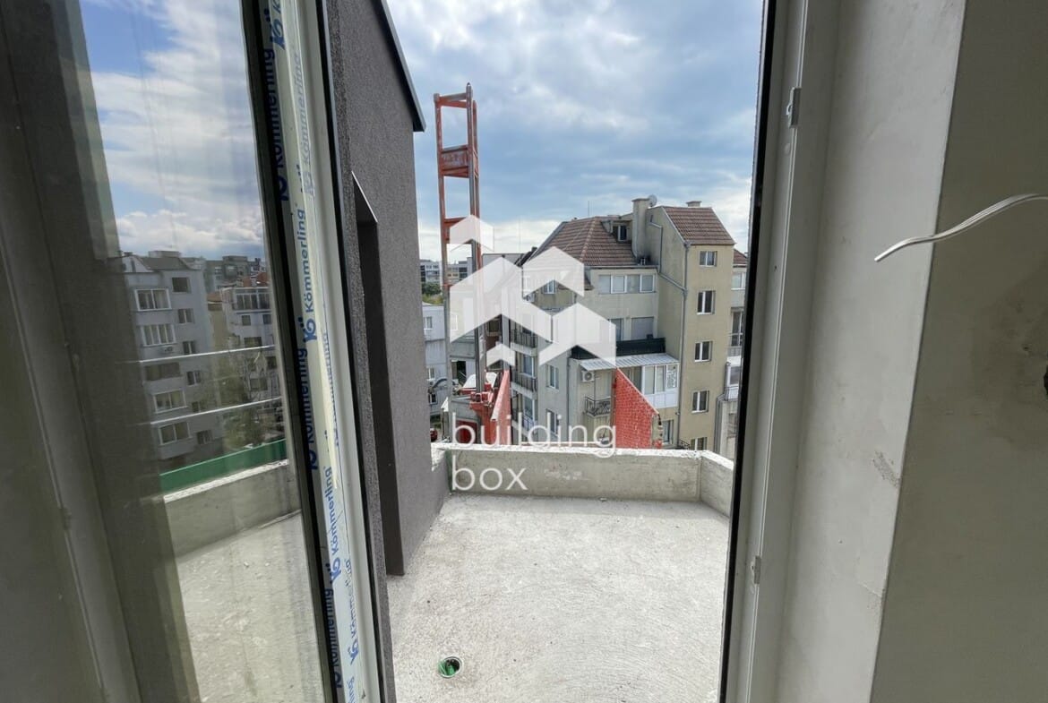 Многостаен мансарден апартамент в новострояща се сграда в кв. Левски - 0