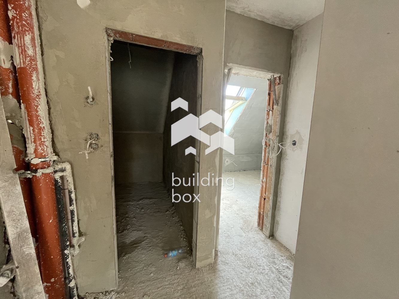 Многостаен мансарден апартамент в новострояща се сграда в кв. Левски - 0