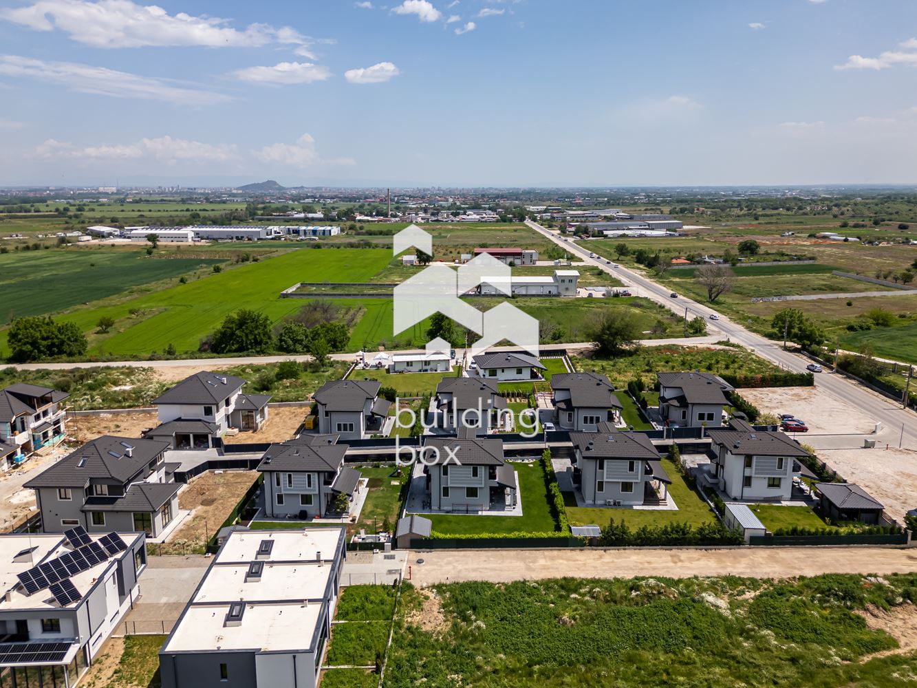 Самостоятелна къща с четири спални - с. Първенец - 0