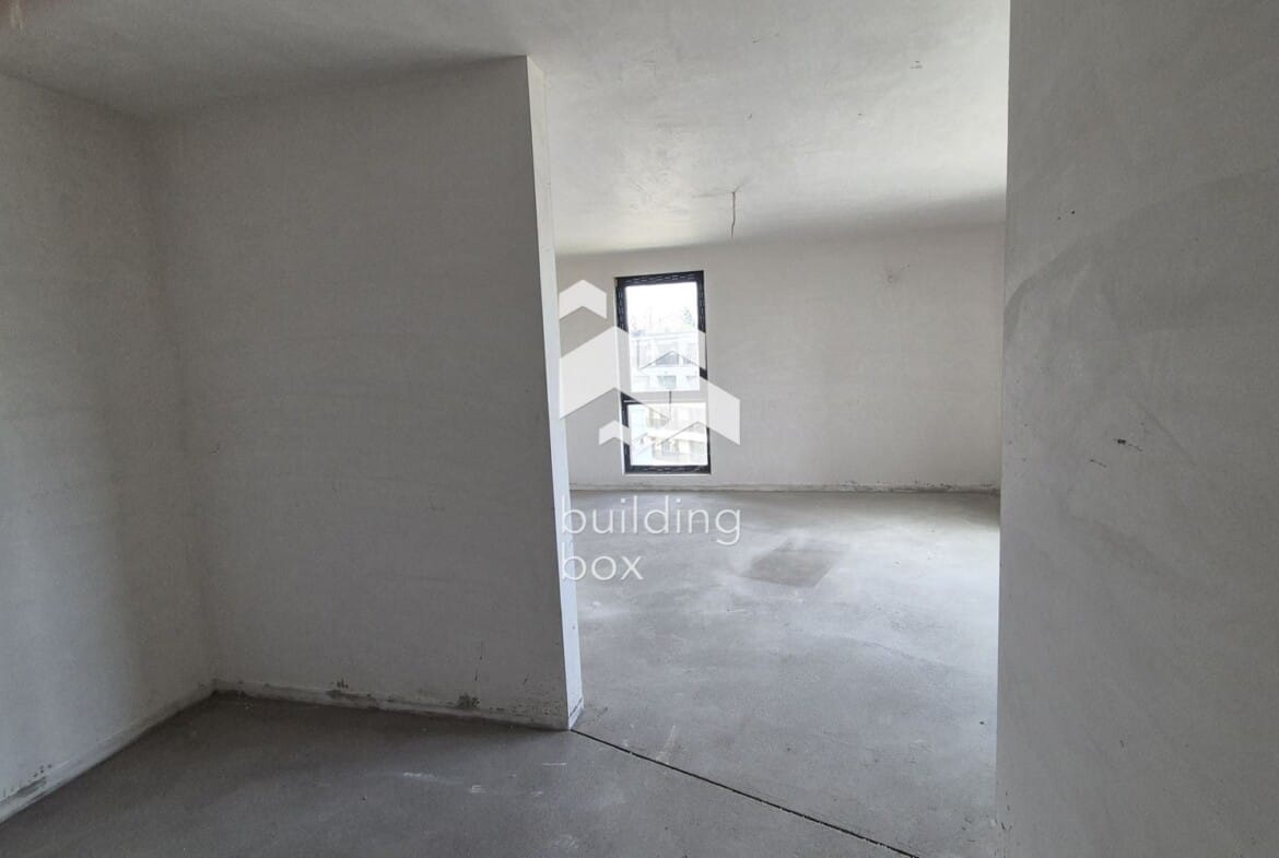 Четиристаен апартамент в бутикова сграда на 50 м. от Гребна база - 0