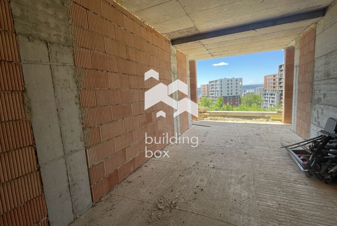 Тристаен апартамент в сграда с Акт 14 - 0