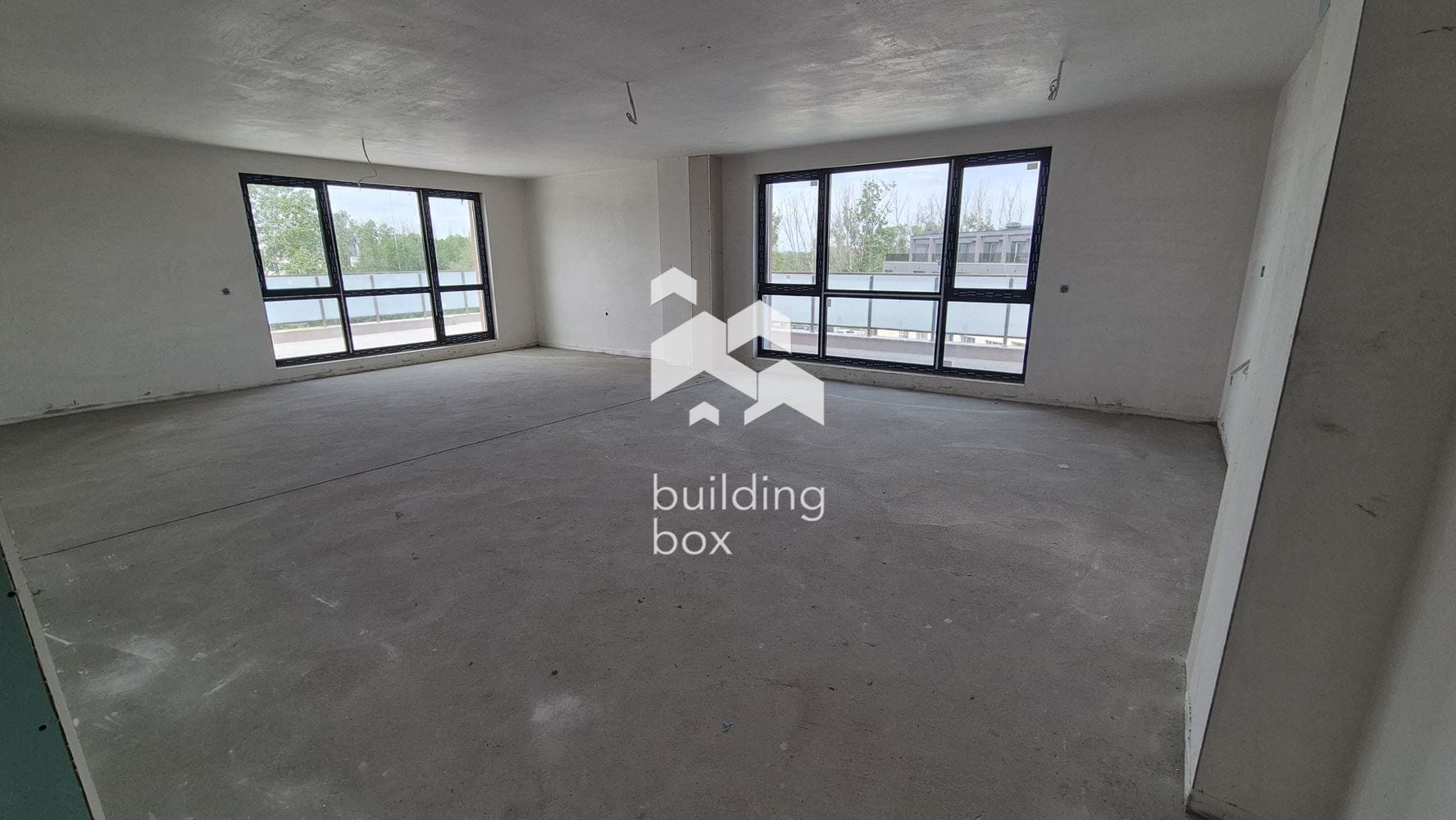 Четиристаен апартамент на 50 м. от Гребна база