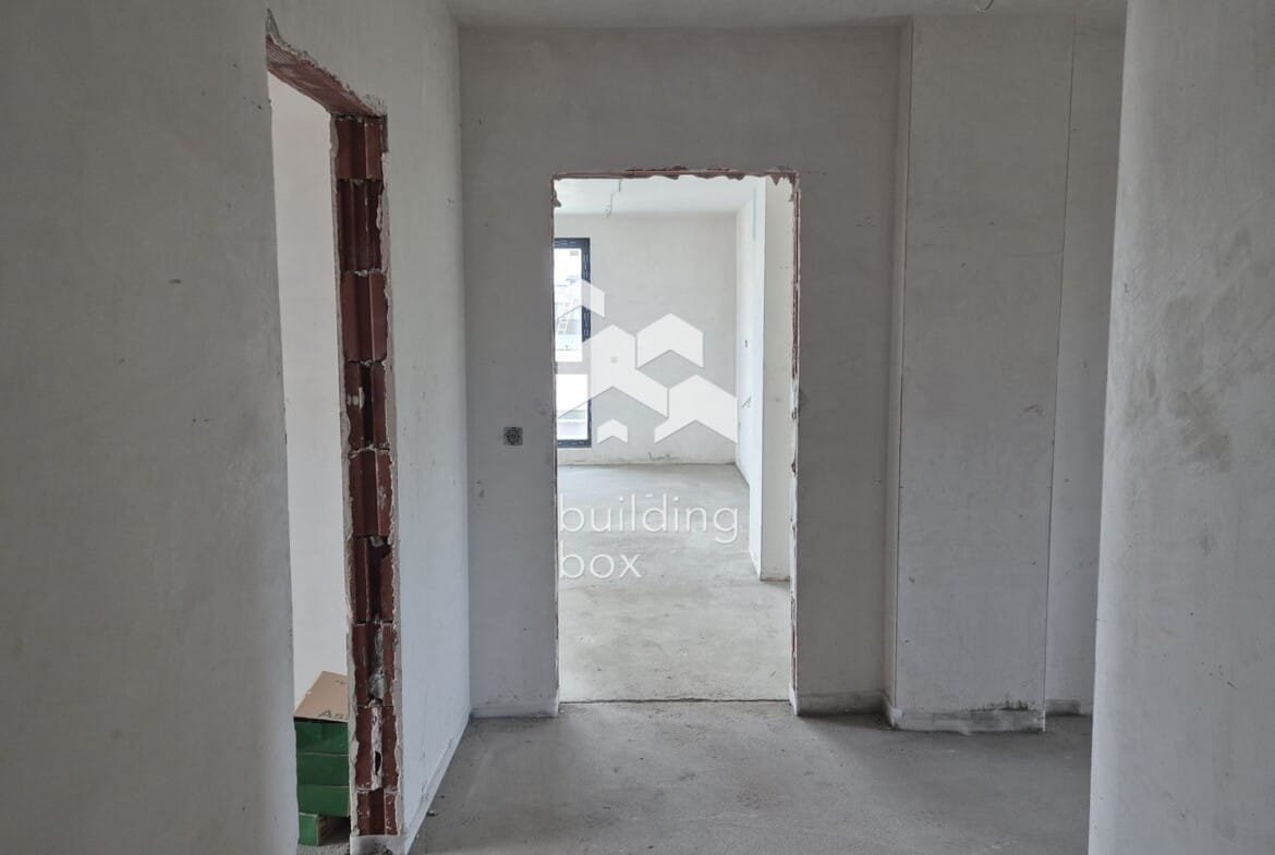 Четиристаен апартамент в бутикова сграда на 50 м. от Гребна база - 0