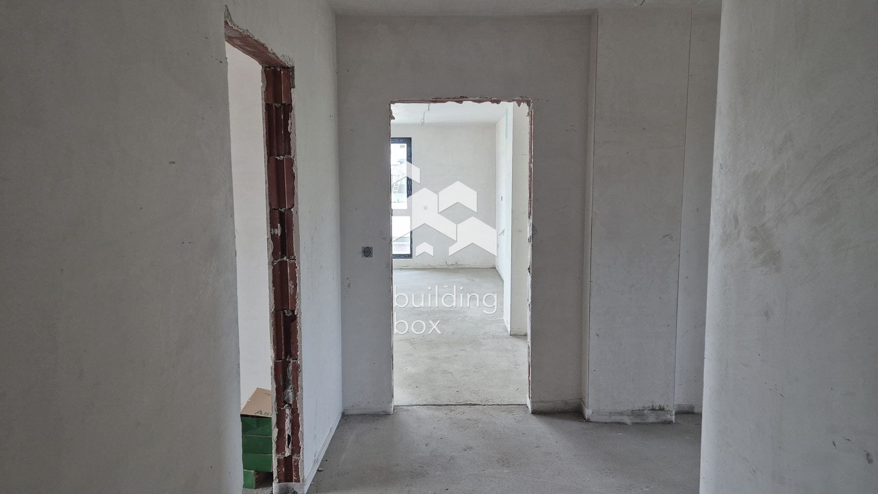 Четиристаен апартамент в бутикова сграда на 50 м. от Гребна база - 0