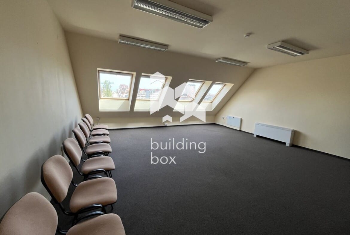 Дава се под наем офис в Центъра - 0