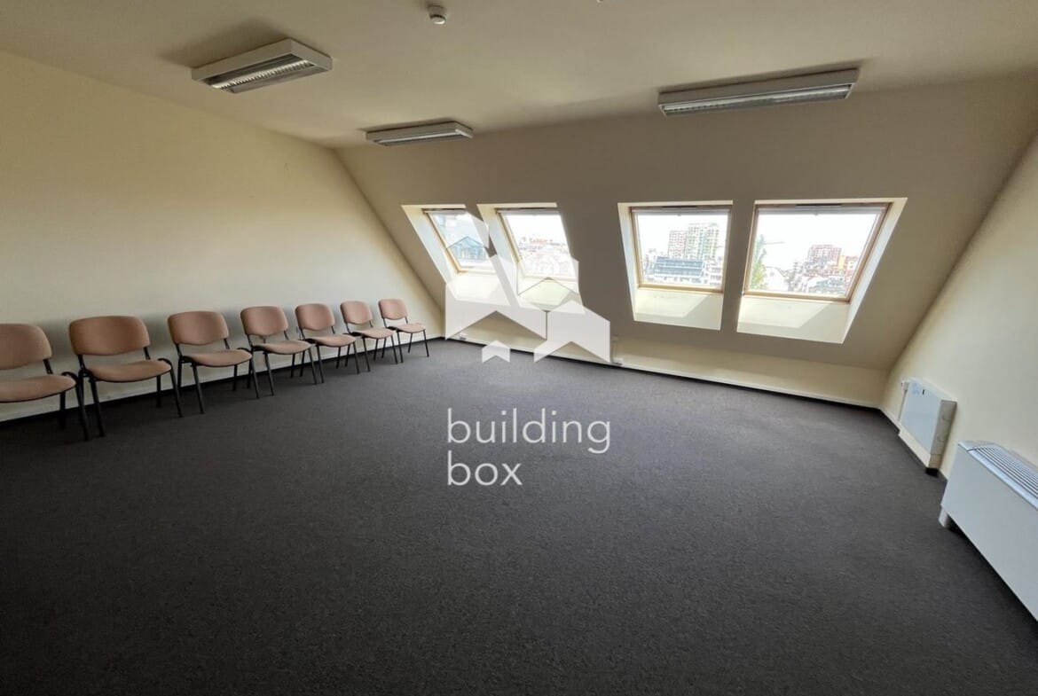 Дава се под наем офис в Центъра - 0