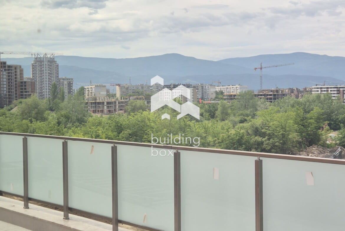 Четиристаен апартамент в бутикова сграда на 50 м. от Гребна база - 0